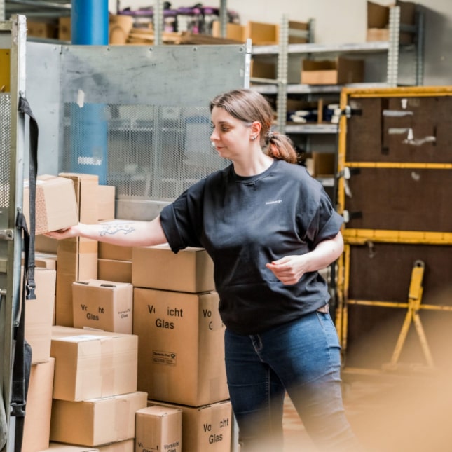 Home 2 fulfillment rollwagen1